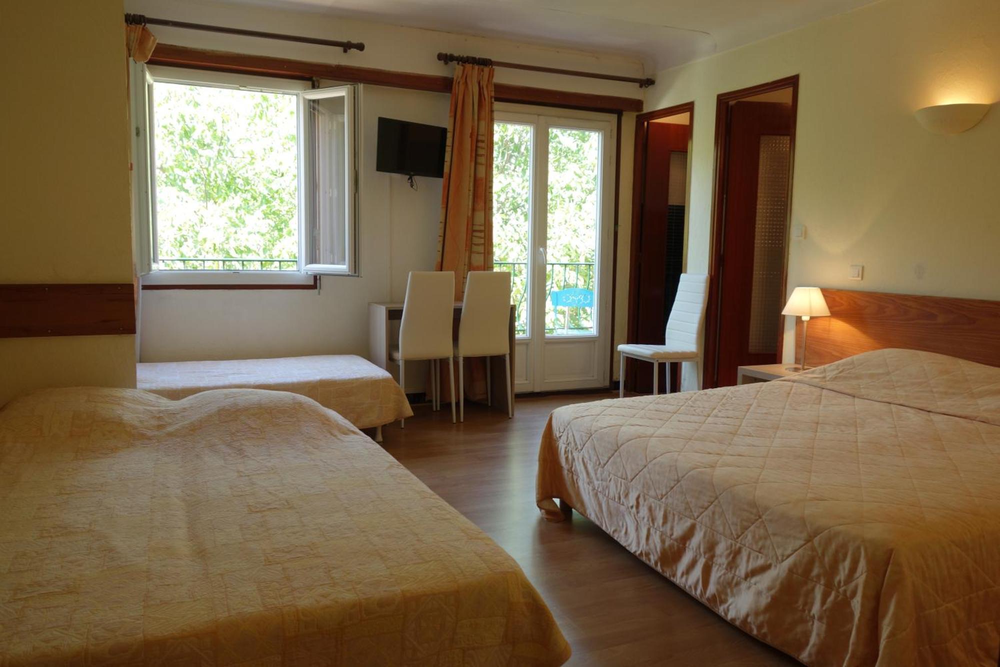 Hotel Le Prejoly Saint-Vallier-de-Thiey Стая снимка