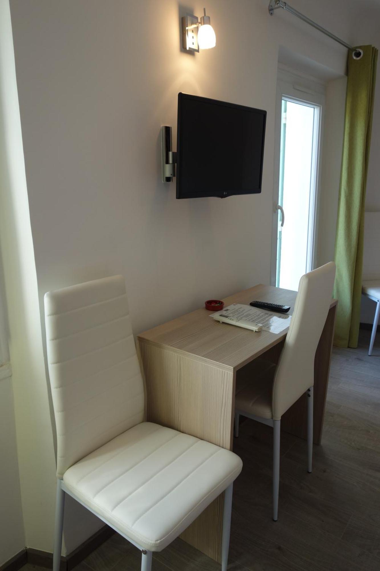 Hotel Le Prejoly Saint-Vallier-de-Thiey Стая снимка