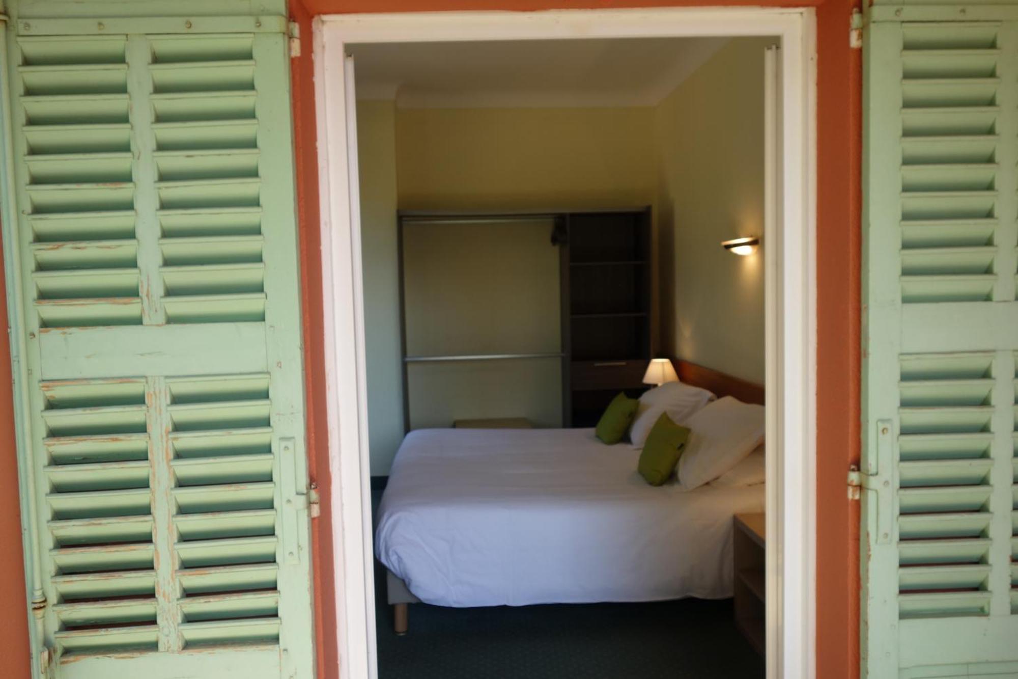 Hotel Le Prejoly Saint-Vallier-de-Thiey Стая снимка