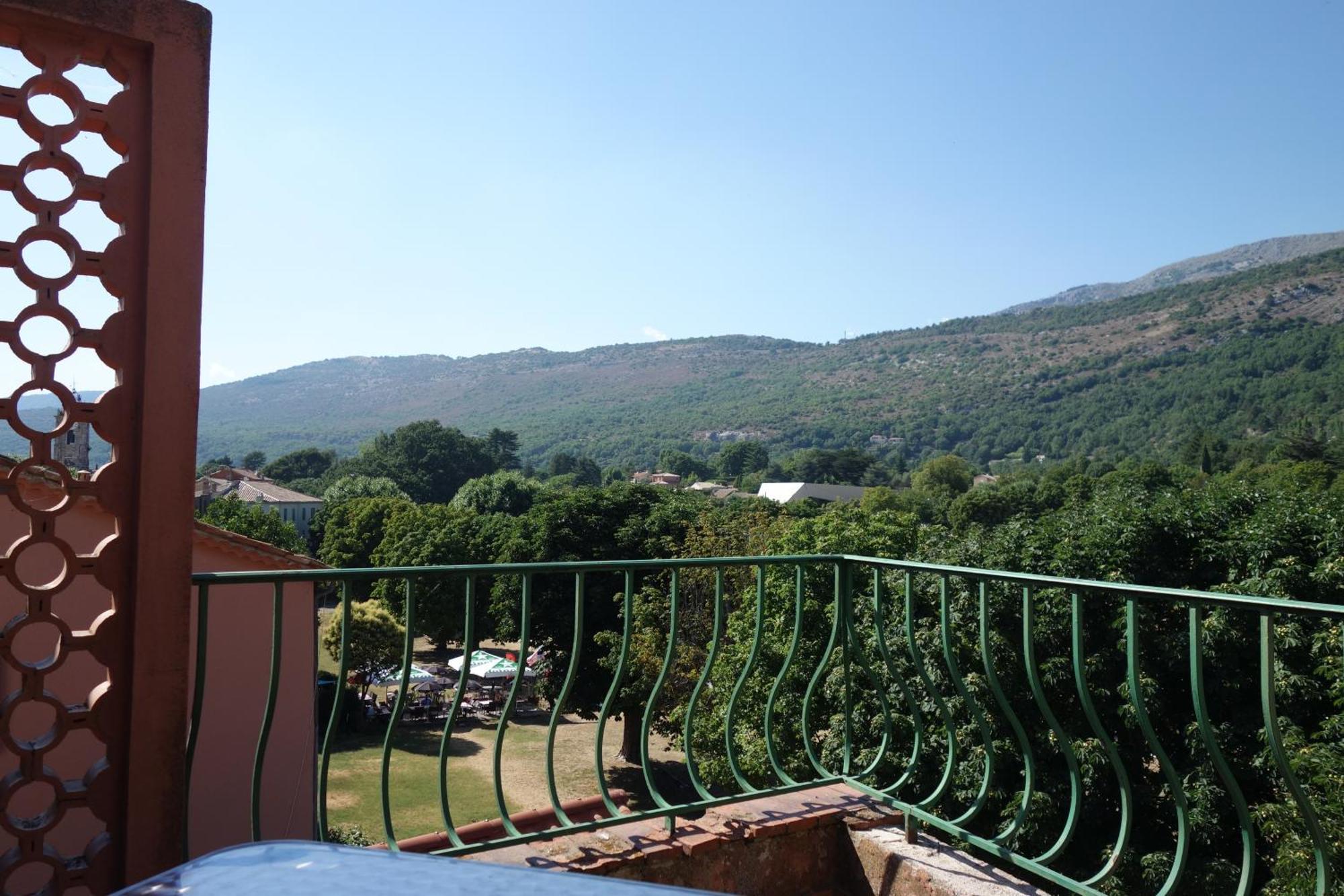 Hotel Le Prejoly Saint-Vallier-de-Thiey Стая снимка