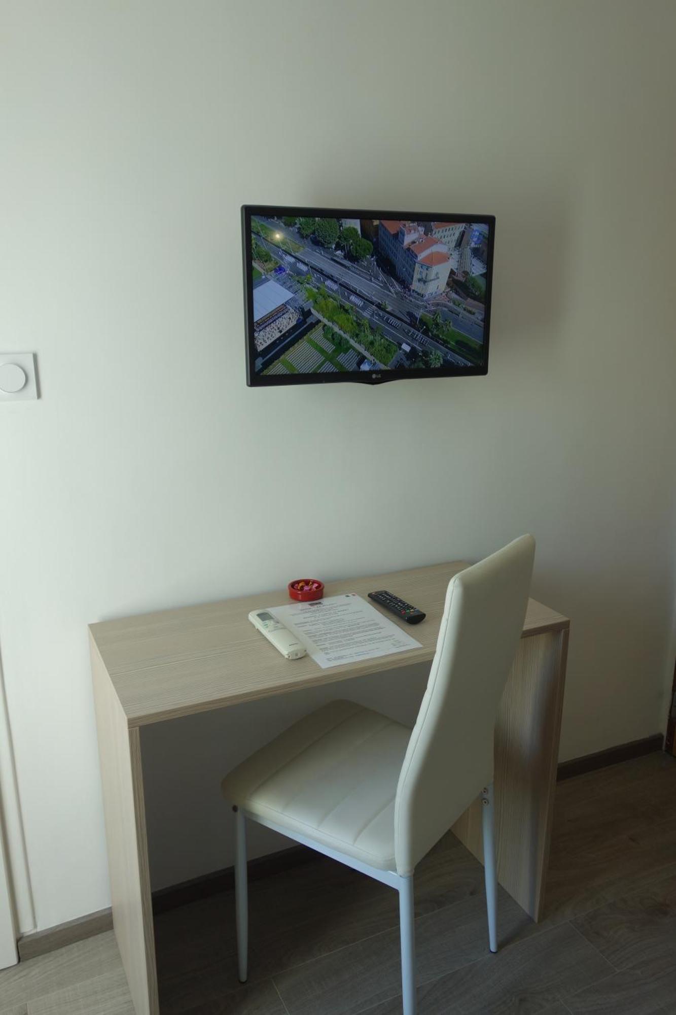 Hotel Le Prejoly Saint-Vallier-de-Thiey Стая снимка