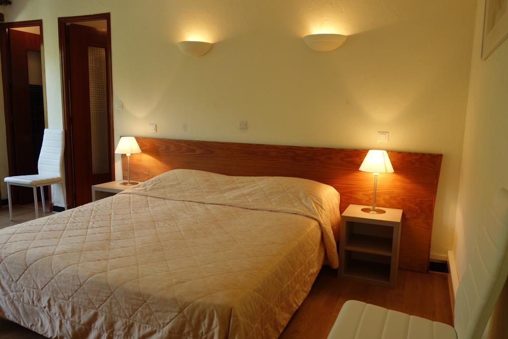 Hotel Le Prejoly Saint-Vallier-de-Thiey Стая снимка