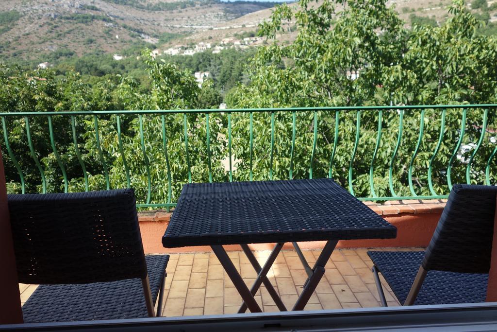 Hotel Le Prejoly Saint-Vallier-de-Thiey Екстериор снимка