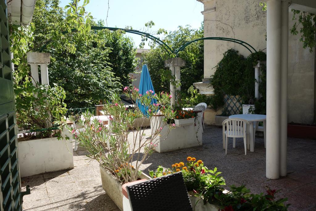 Hotel Le Prejoly Saint-Vallier-de-Thiey Екстериор снимка