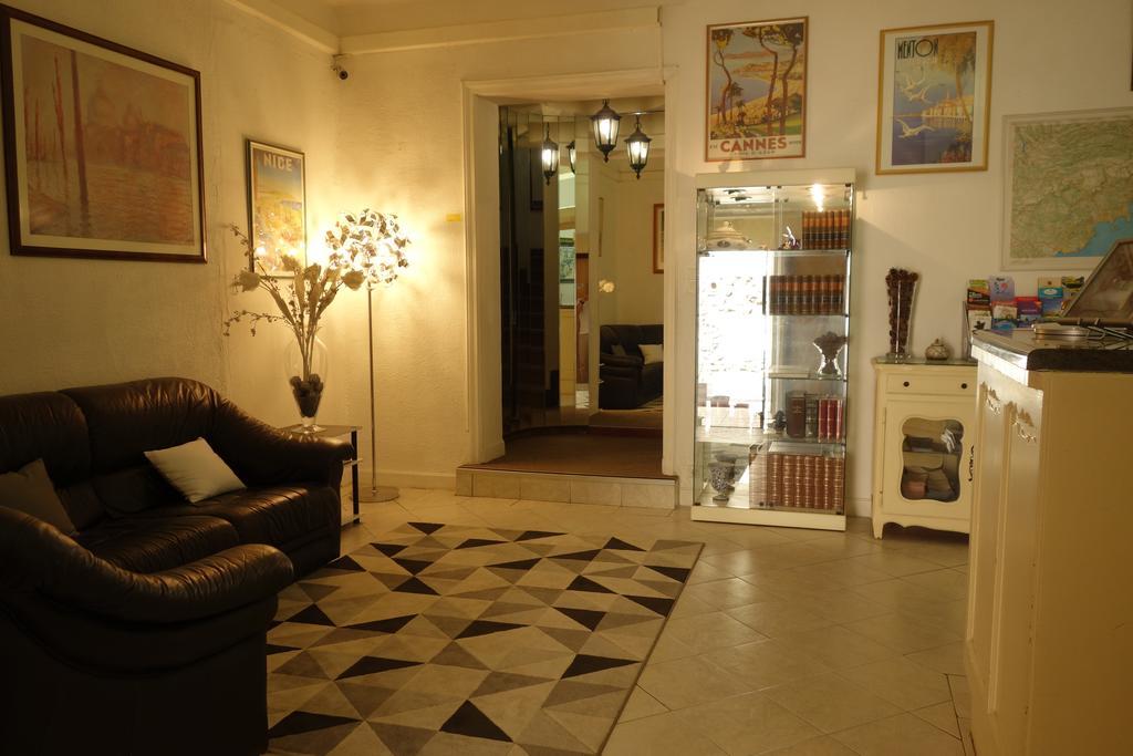 Hotel Le Prejoly Saint-Vallier-de-Thiey Екстериор снимка